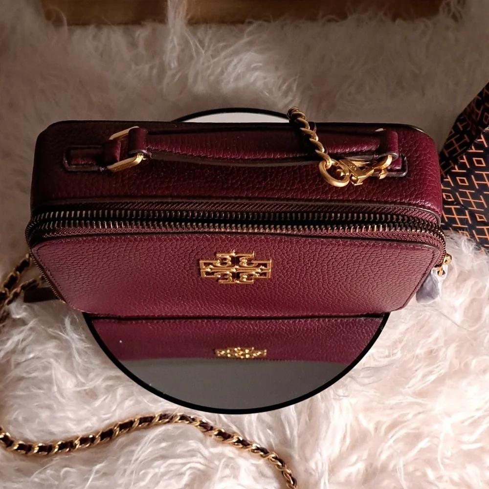Tory Burch NWOTs Britten Small Top Handle Case